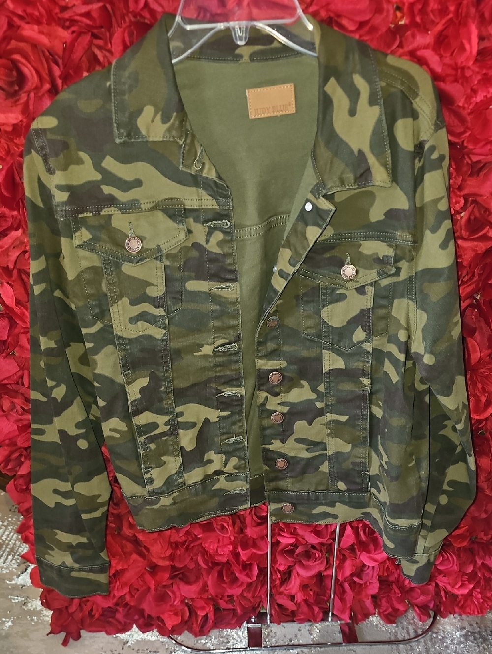 Judy Blue NWOT Olive Green Camo Jean Jacket Size Medium